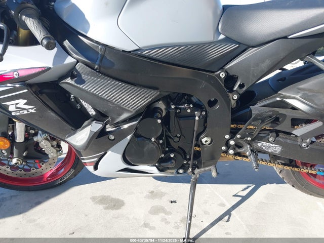 2023 SUZUKI GSX-R750 JS1GR7MA5P7101871 Photo 8