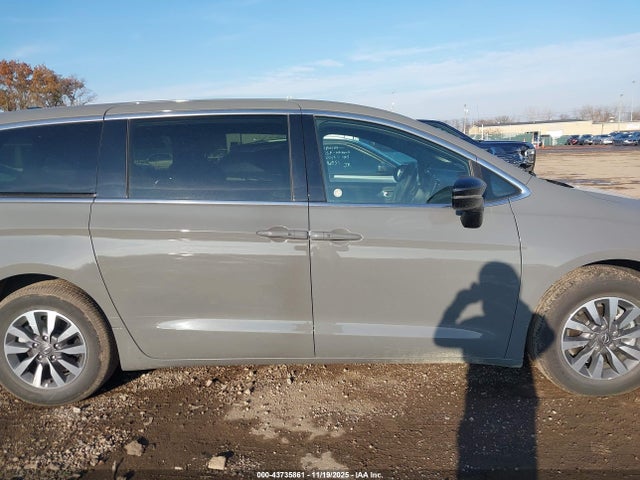 Aukcja sprzedaży 2025 Chrysler Pacifica Hybrid Select, vin: 2C4RC1S7XSR572510, numer aukcji: 43735861