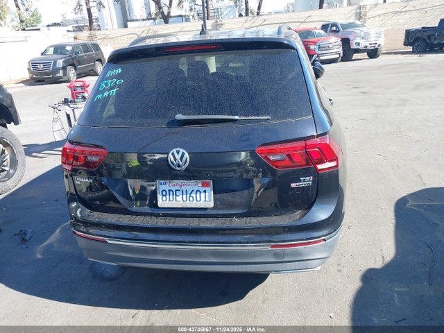 3VV2B7AX2JM075273 Volkswagen Tiguan 2.0t Se/2.0t Sel