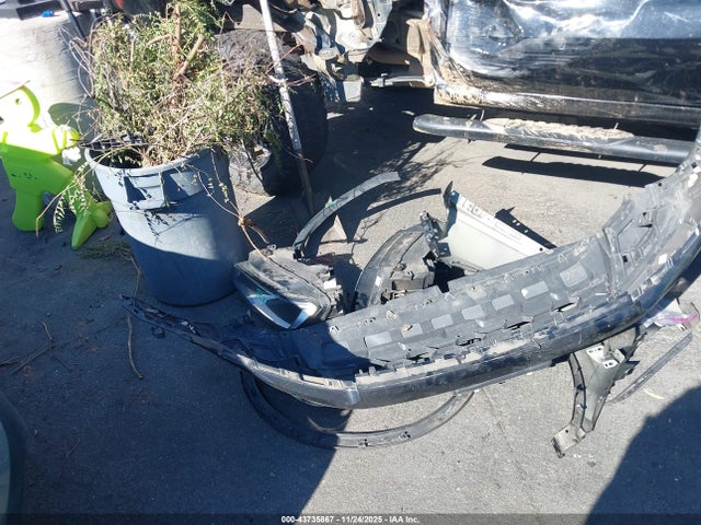 3VV2B7AX2JM075273 Volkswagen Tiguan 2.0t Se/2.0t Sel