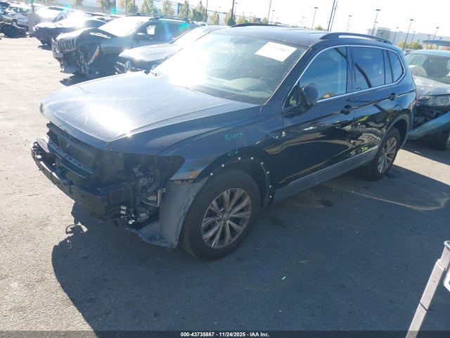 3VV2B7AX2JM075273 Volkswagen Tiguan 2.0t Se/2.0t Sel