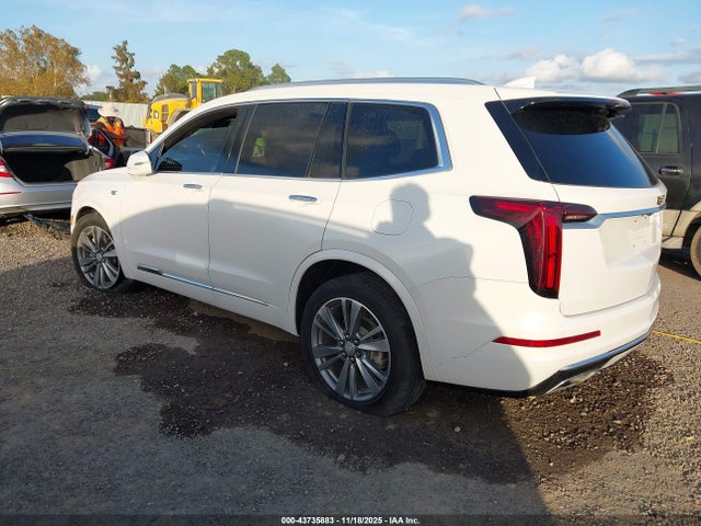 2021 CADILLAC XT6 1GYKPCRS5MZ110774 Photo 2