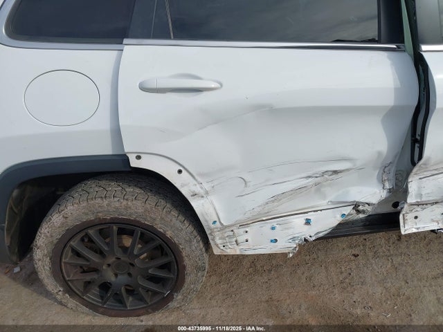 Продажа на аукционе авто 2020 Jeep Cherokee Latitude Plus 4x4, vin: 1C4PJMLB1LD584552, номер лота: 43735995