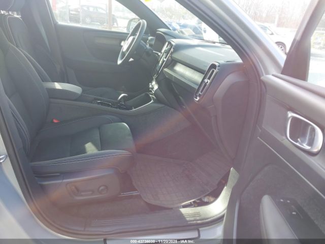 2024 VOLVO C40 RECHARGE PURE ELECTRIC YV4ER3GL1R2106484 Photo 4