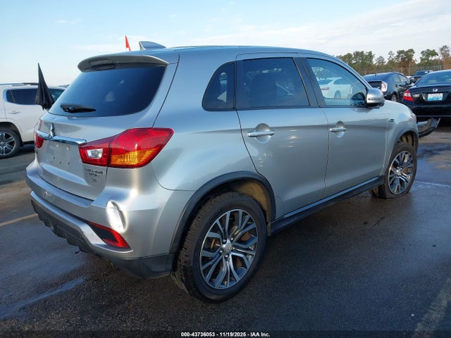 2018 MITSUBISHI OUTLANDER SPORT JA4AP3AW1JU012442 Photo 3