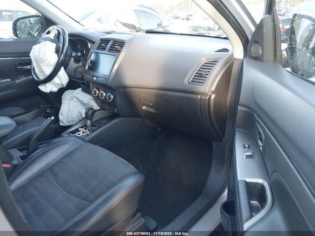 2018 MITSUBISHI OUTLANDER SPORT JA4AP3AW1JU012442 Photo 4