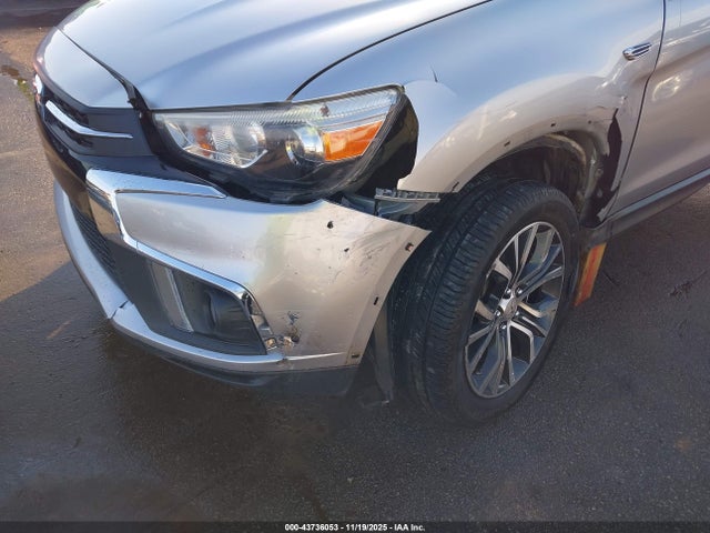 2018 MITSUBISHI OUTLANDER SPORT JA4AP3AW1JU012442 Photo 5