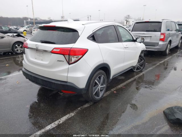 2022 HONDA HR-V 3CZRU6H58NM740635 Photo 3