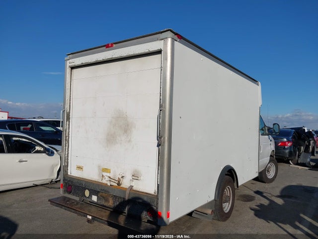 Ford E-350 Cutaway 2014 1FDWE3FL8EDA78553 Image 4