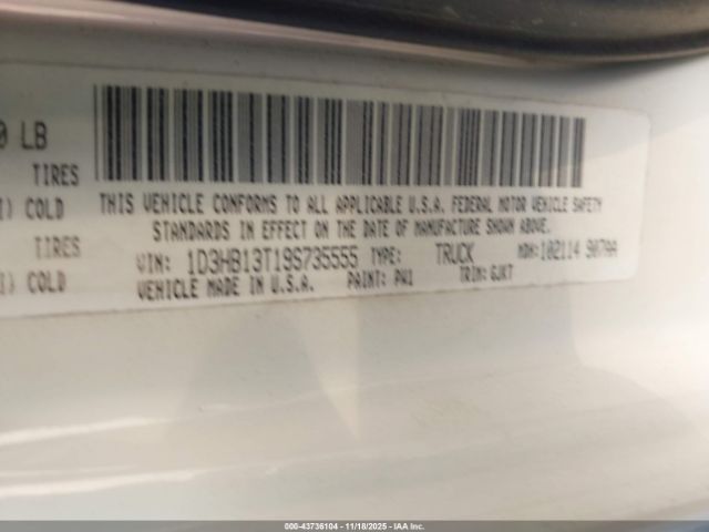 2009 DODGE RAM 1500 1D3HB13T19S735555 Photo 8