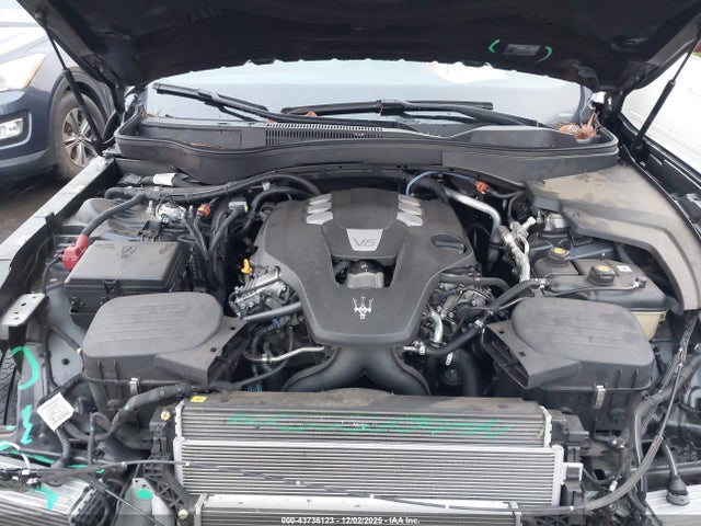 2022 MASERATI LEVANTE ZN661XUA8NX388322 Photo 9