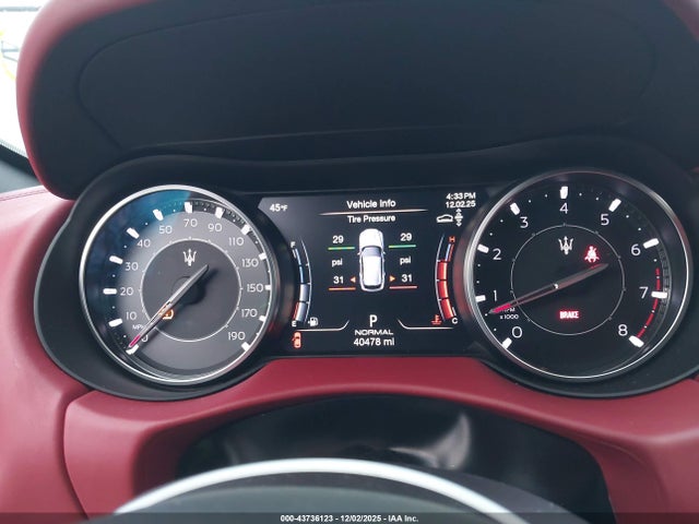 2022 MASERATI LEVANTE ZN661XUA8NX388322 Photo 6