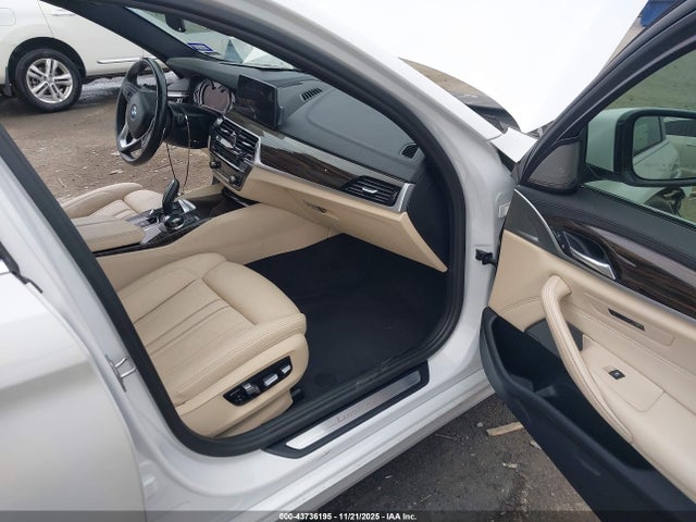 Продажа на аукционе авто 2017 Bmw 540i, vin: WBAJE5C37HG914965, номер лота: 43736195