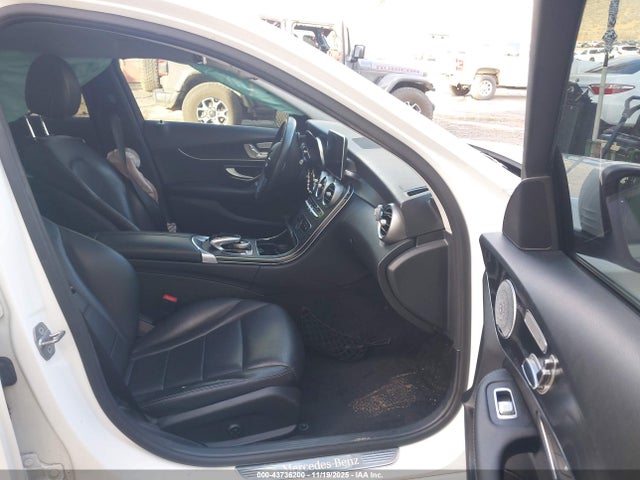55SWF4KB5HU203993 Mercedes-Benz C 300 4matic