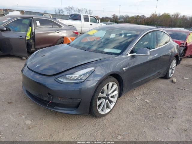 2018 TESLA MODEL 3 5YJ3E1EB8JF132506 Photo 1