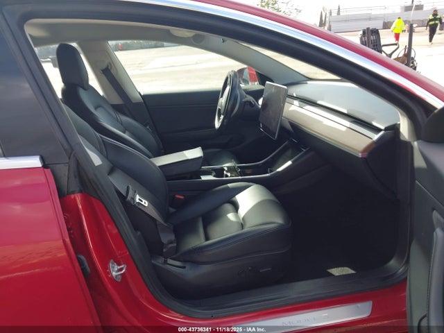 2018 TESLA MODEL 3 5YJ3E1EB8JF120016 Photo 4