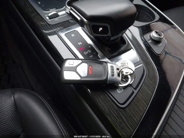 2019 AUDI Q7 WA1VAAF72KD030443 Photo 10