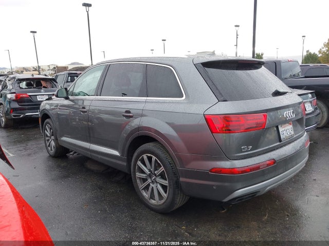 WA1VAAF72KD030443 Audi Q7 55 Premium