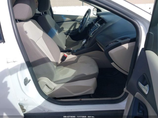 2014 FORD FOCUS 1FADP3K24EL260748 Photo 4