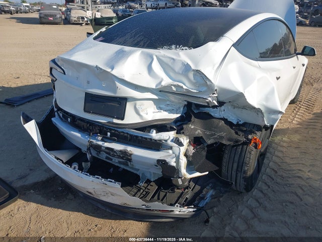 2025 TESLA MODEL 3 5YJ3E1EB5SF888425 Photo 5