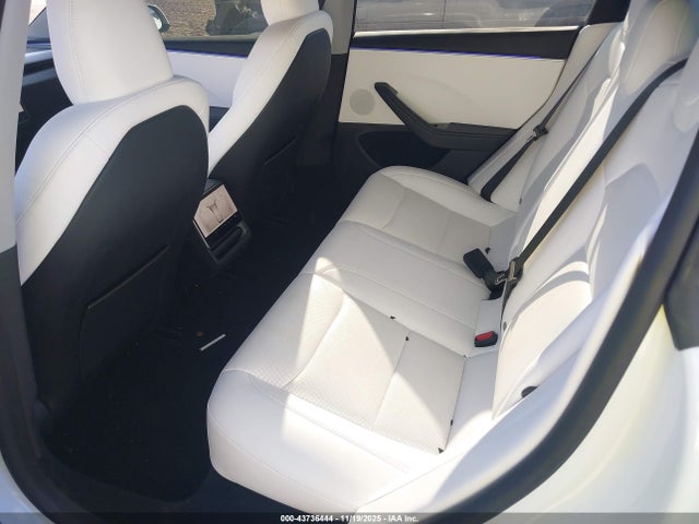 2025 TESLA MODEL 3 5YJ3E1EB5SF888425 Photo 7