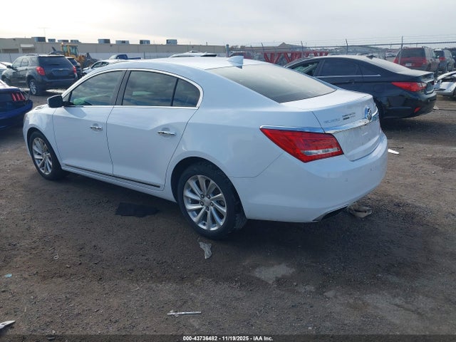 1G4GB5G38FF171327 Buick Lacrosse Leather
