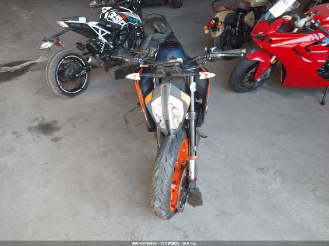 2022 KTM 890 VBKTU940XNM830547 Photo 4