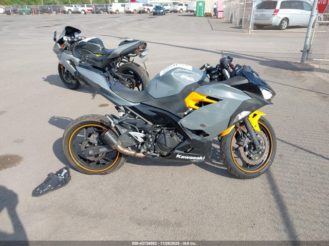 JKAEXKG18JDA02078 Kawasaki EX400