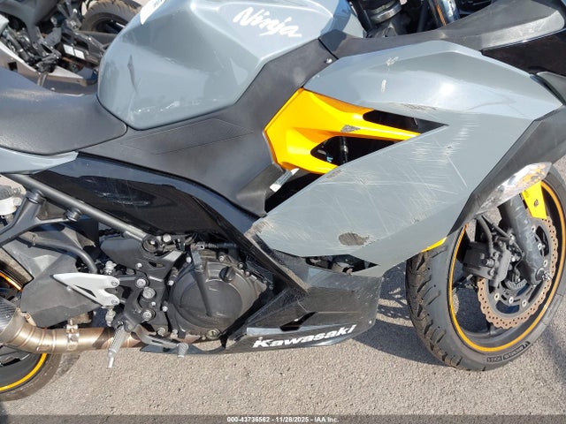 JKAEXKG18JDA02078 Kawasaki EX400