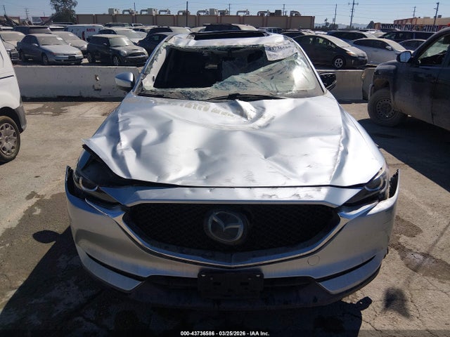 Продаж на аукціоні авто 2018 Mazda Cx-5 Touring, vin: JM3KFACM8J1463566, номер лоту: 43736586