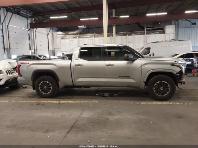 Toyota Tundra Sr5 2022 5TFLA5EC6NX010833 Image 14