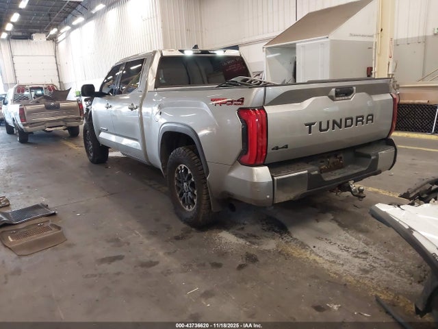 Toyota Tundra Sr5 2022 5TFLA5EC6NX010833 Image 3