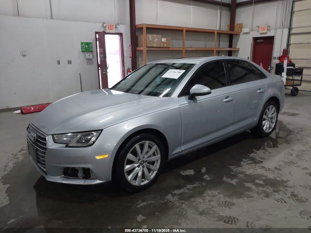 2017 AUDI A4 WAUANAF4XHN007782 Photo 1