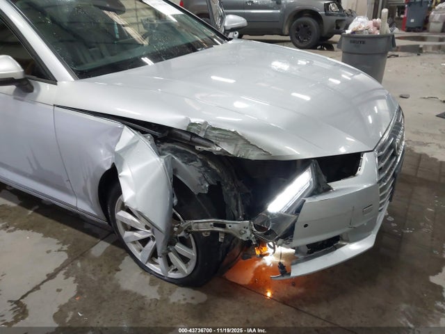 2017 AUDI A4 WAUANAF4XHN007782 Photo 5