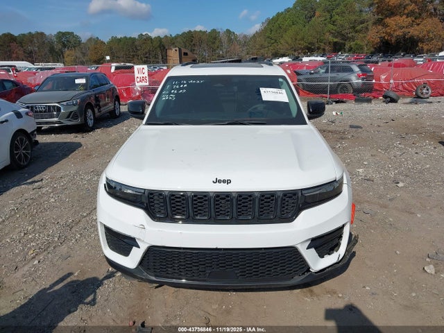 Jeep Grand Cherokee Limited 4x2 2023 1C4RJGBG8PC509687 Image 12
