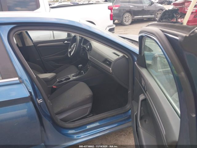 2019 VOLKSWAGEN JETTA 3VWCB7BU5KM177740 Photo 4