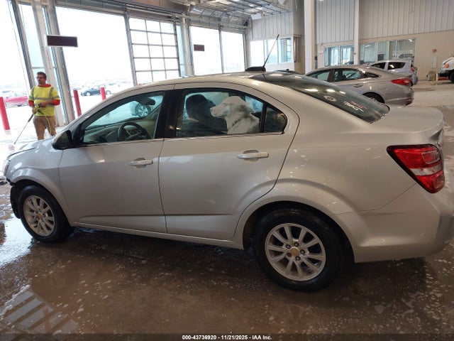 1G1JD5SHXJ4123252 Chevrolet Sonic Lt Auto