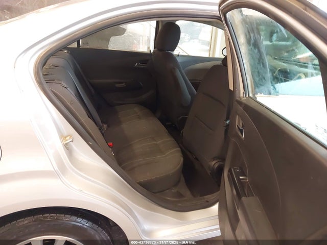1G1JD5SHXJ4123252 Chevrolet Sonic Lt Auto