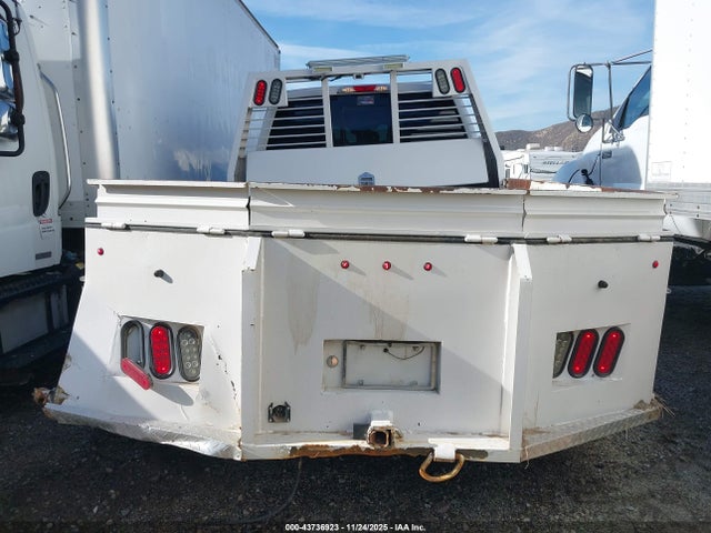 1FD8W3HT4JEC58619 Ford F-350 Chassis Lariat