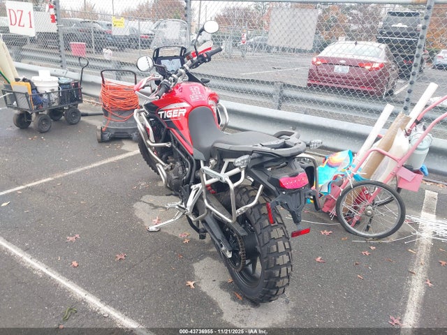 2024 TRIUMPH MOTORCYCLE TIGER SMTE64DF5RTBN3838 Photo 2