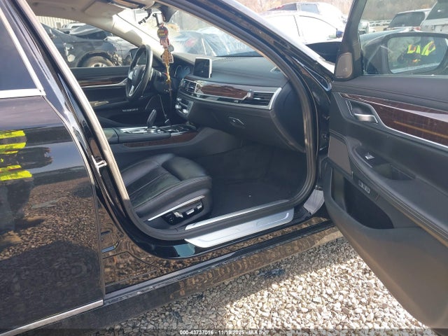 2016 BMW 750I WBA7F2C59GG420046 Photo 4