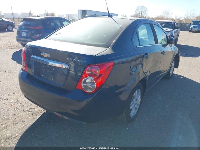 Chevrolet Sonic Lt Manual 2014 1G1JD5SHXE4153065 Image 4