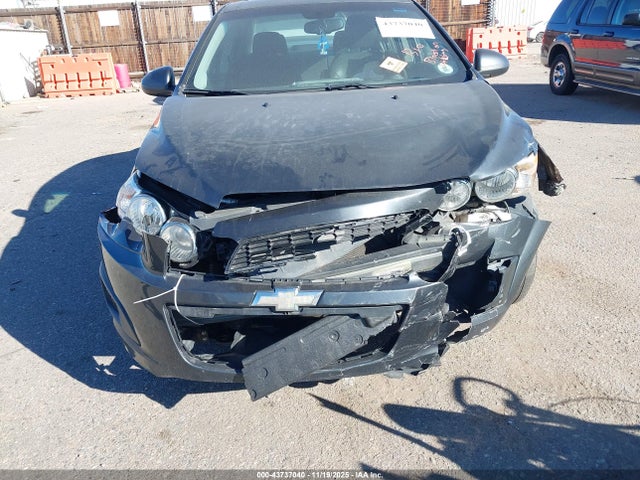 Chevrolet Sonic Lt Manual 2014 1G1JD5SHXE4153065 Image 6