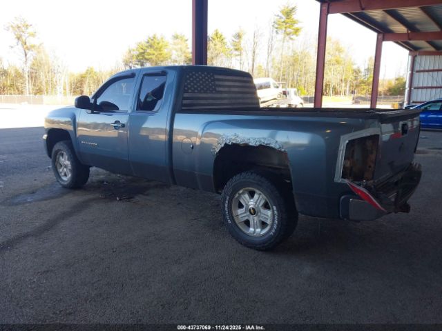 2011 CHEVROLET SILVERADO 1500 1GCRKSE35BZ129446 Photo 2