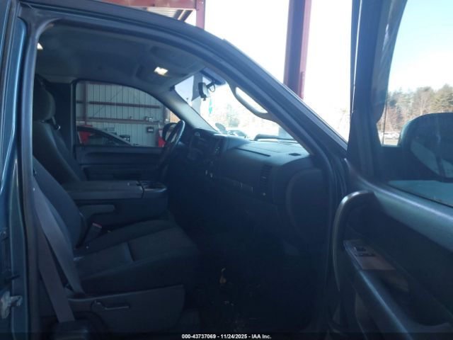 2011 CHEVROLET SILVERADO 1500 1GCRKSE35BZ129446 Photo 4