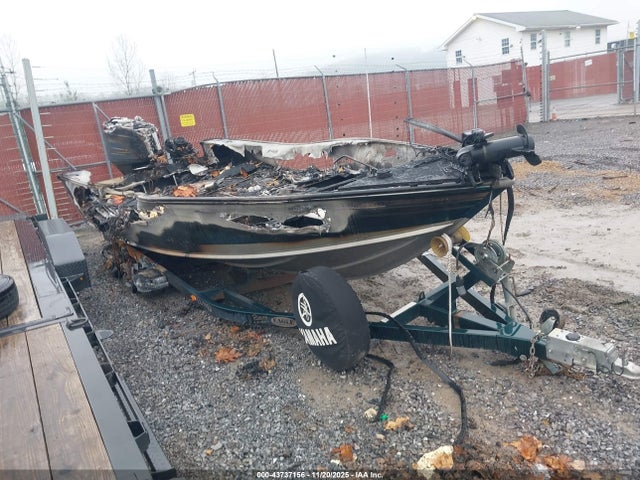 Продажа на аукционе авто 2003 Lund Pro V 205 Boat And Trailer, vin: LUNBY187G203, номер лота: 43737156