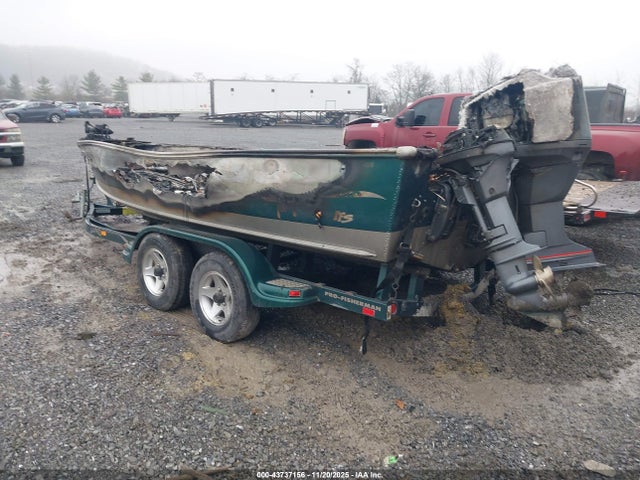 Продажа на аукционе авто 2003 Lund Pro V 205 Boat And Trailer, vin: LUNBY187G203, номер лота: 43737156