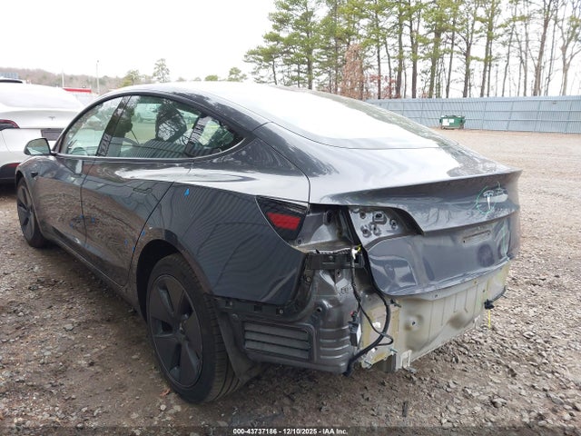 2023 TESLA MODEL 3 5YJ3E1EA4PF695116 Photo 2