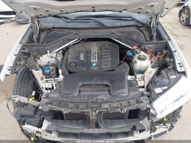 2018 BMW X5 5UXKS4C53J0Z90398 Photo 9