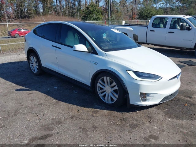 2016 TESLA MODEL X 5YJXCBE25GF013043 Photo 0